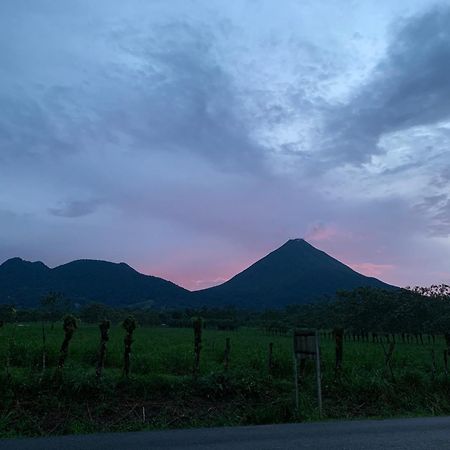 ホテル La Casa De Detours Costa Rica ラ・フォルトゥナ エクステリア 写真